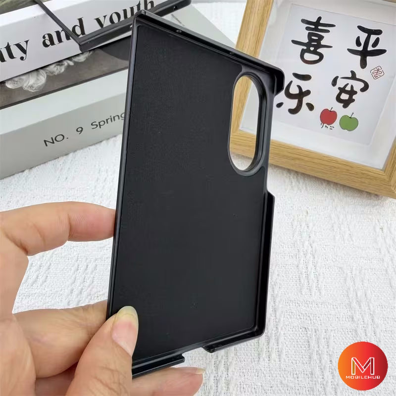 Samsung Z Fold 8 Carbon Fiber Magnetic Shockproof Case (Black)