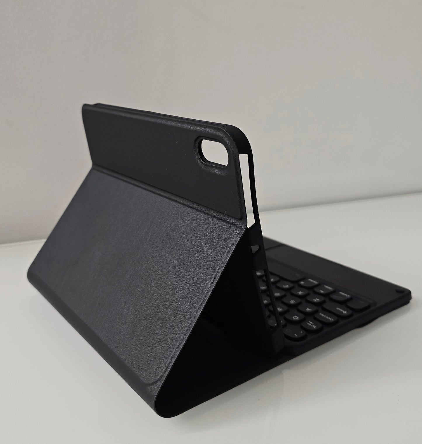iPad Mini 7 / Mini 6 Premium Bluetooth Keyboard with Track Pad & Leather Case / Pen Holder