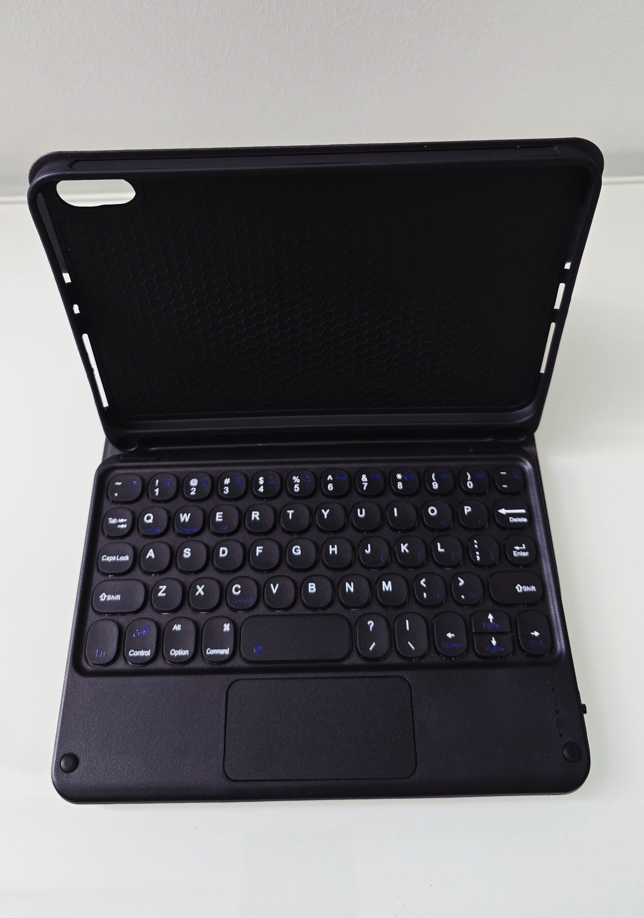 iPad Mini 7 / Mini 6 Premium Bluetooth Keyboard with Track Pad & Leather Case / Pen Holder