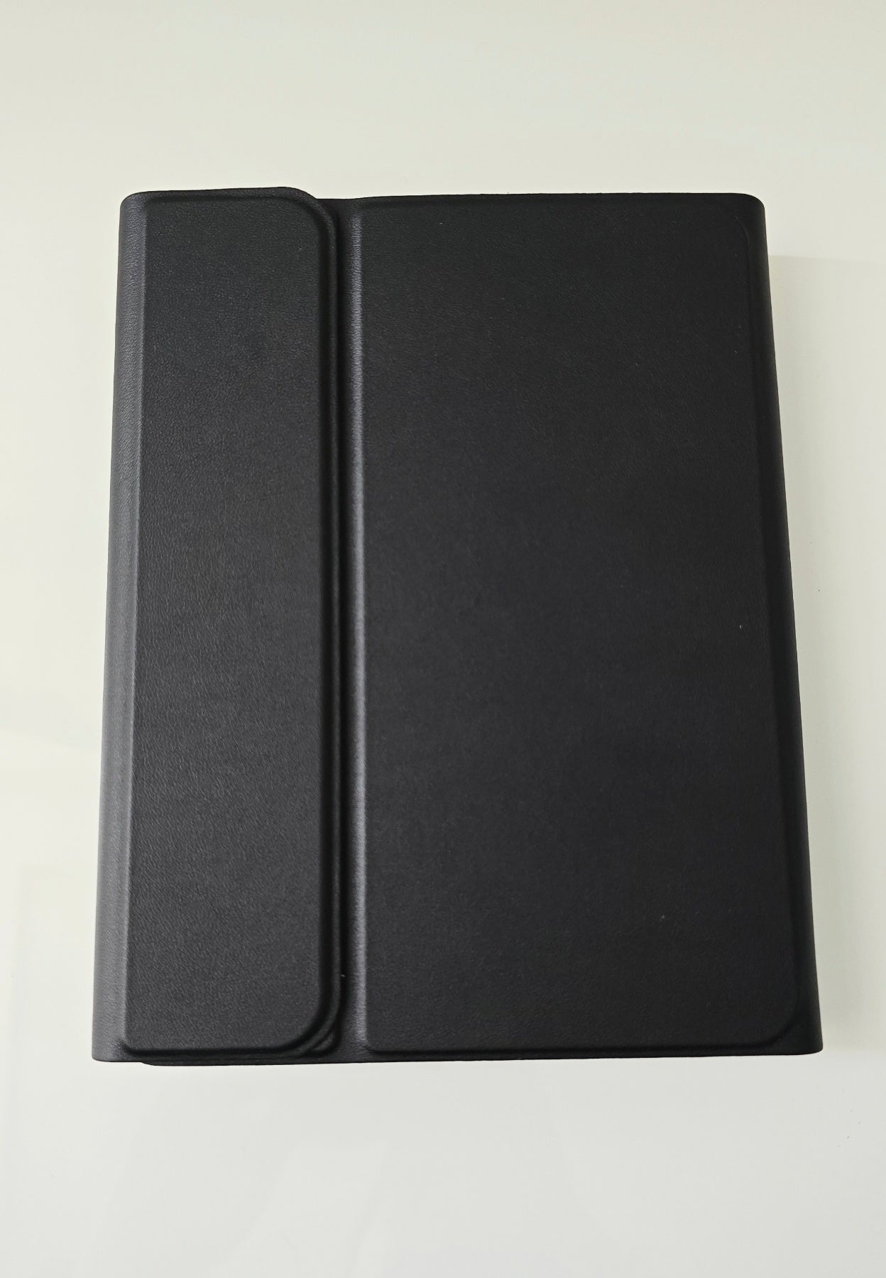 iPad Mini 7 / Mini 6 Premium Bluetooth Keyboard with Track Pad & Leather Case / Pen Holder